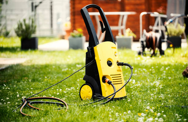 Best Driveway Pressure Washing  in Wallace, FL